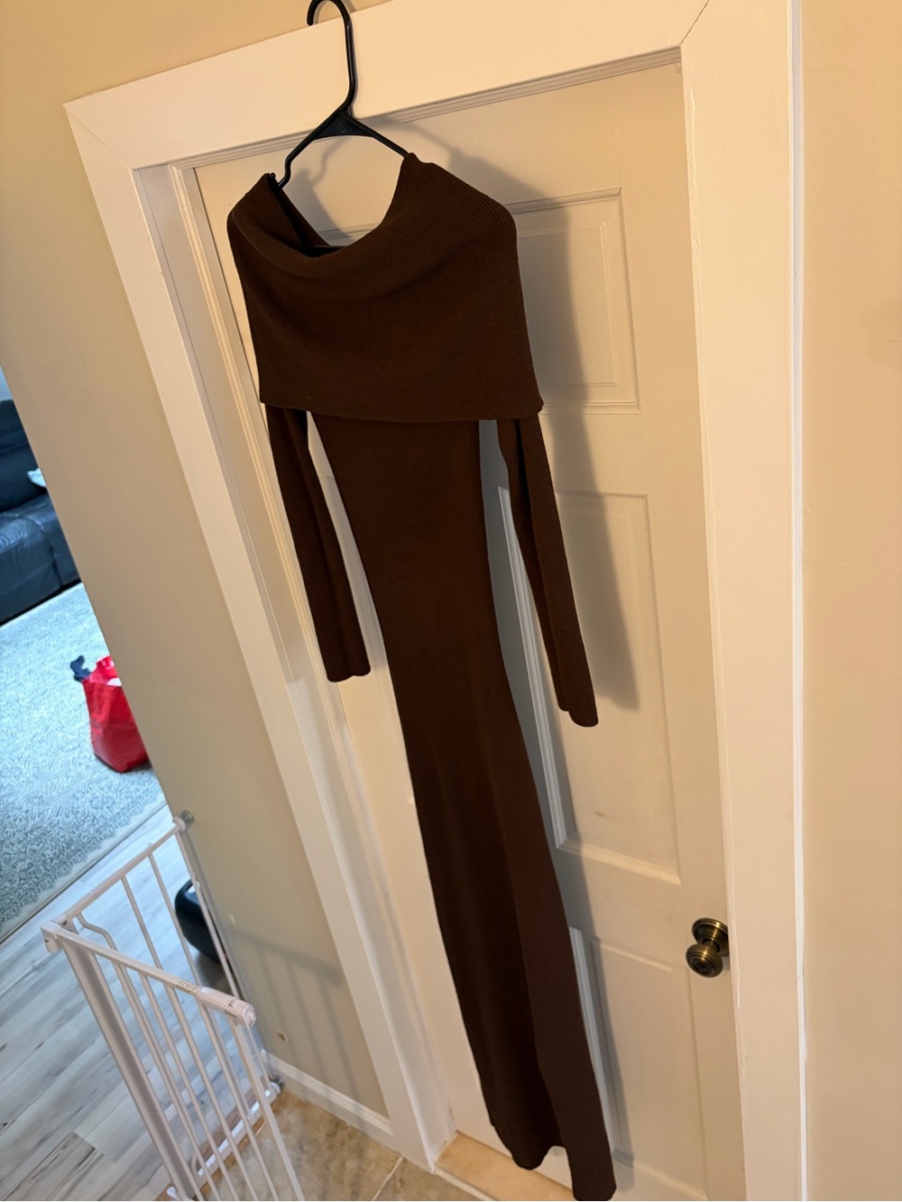 Rumored Brown Off-Shoulder Long Sleeve Maxi Dress MSRP $138 selling $50